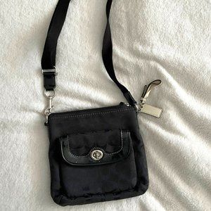 Coach Outlet Signature Cross-body